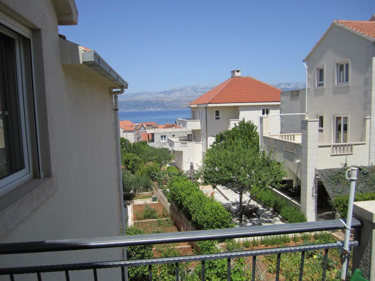 Nives B. Daire Supetar Dış mekan fotoğraf