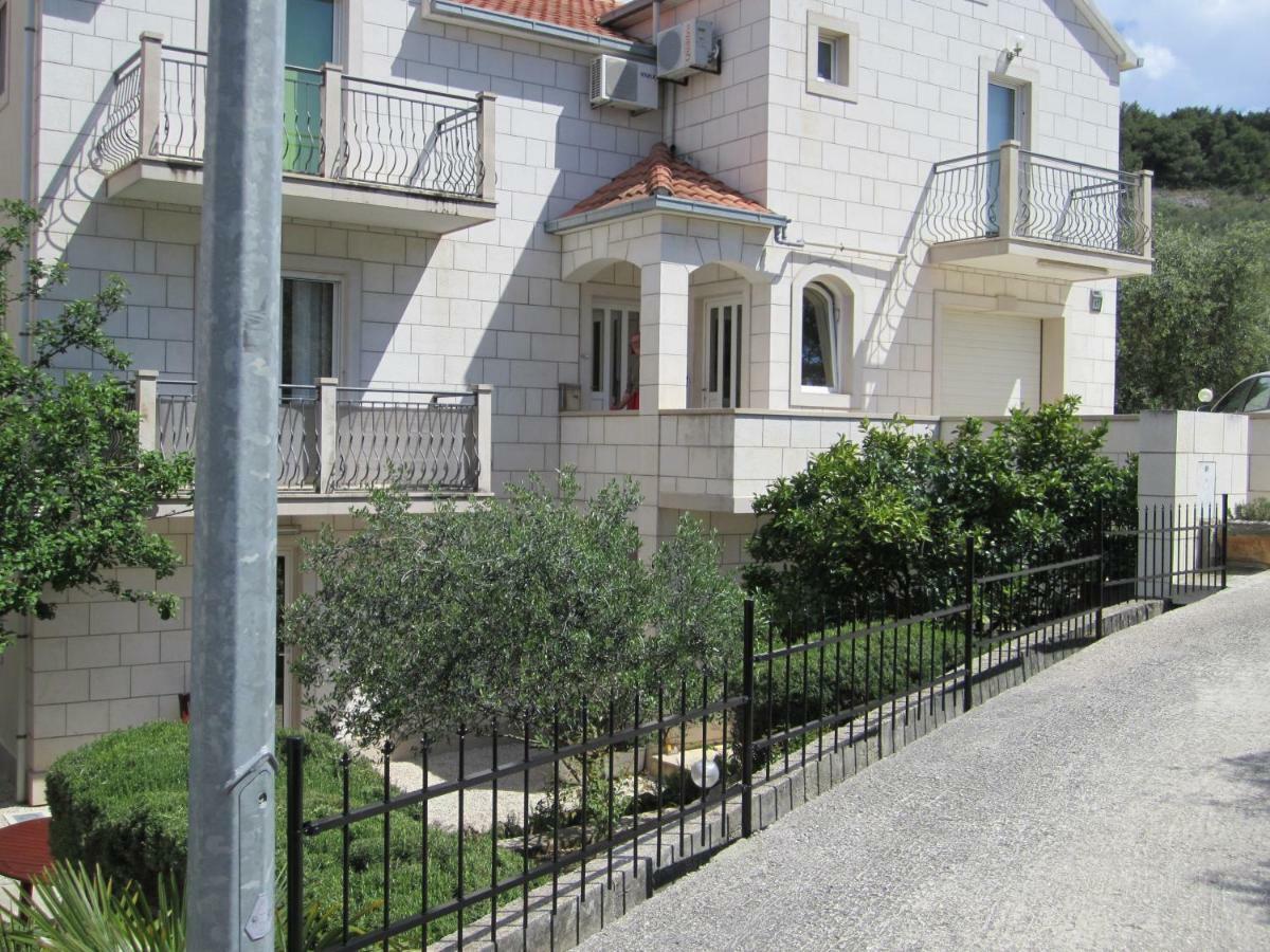 Nives B. Daire Supetar Dış mekan fotoğraf